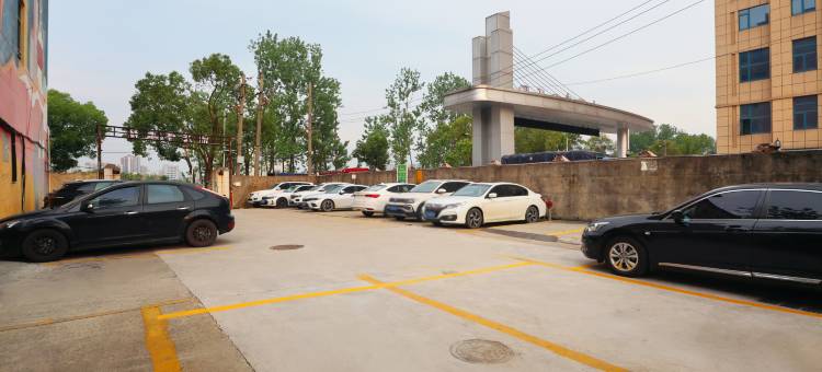 如家·华驿精选酒店(南昌深圳农贸市场航空路店)图片