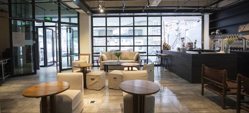 停泊青年旅舍(新兴街地铁站店)图片