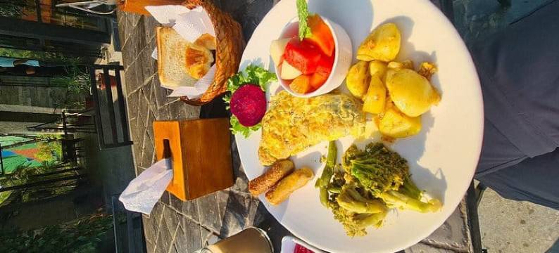 悬崖酒店(The Cliff)图片