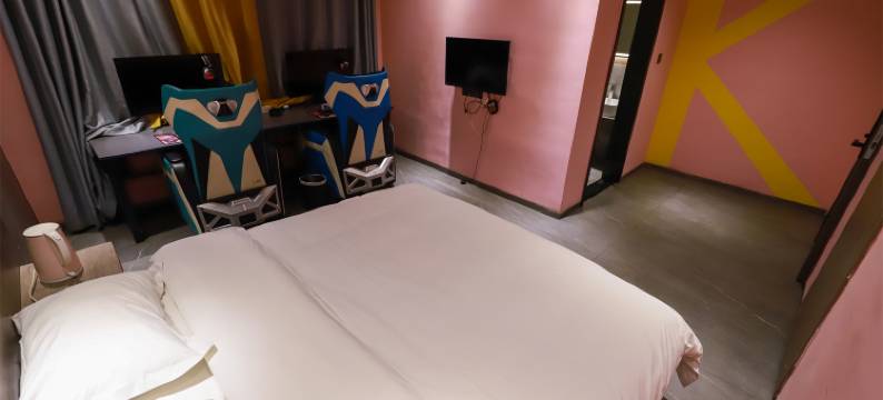 菲克电竞酒店(张家界大庸府城店)图片