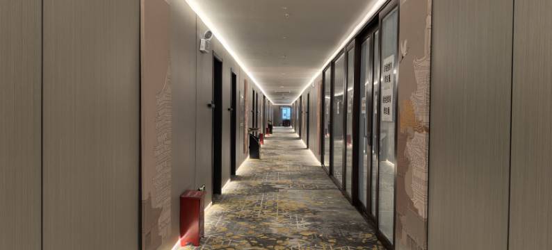 唐巢｜智慧影音酒店(昆明金马碧鸡坊昆华医院店)图片