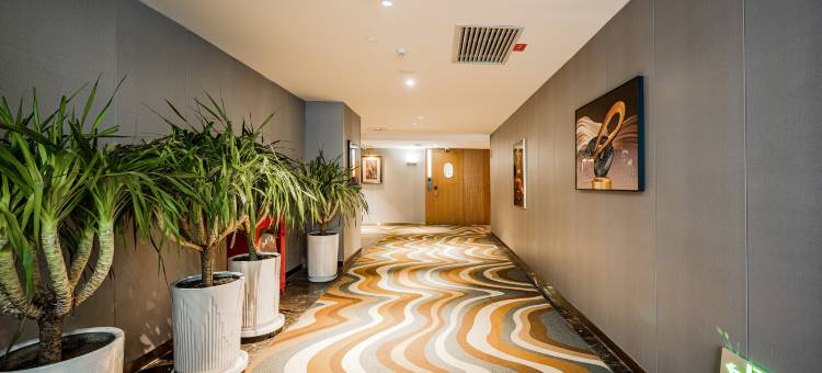 喆㫵酒店(乌鲁木齐铁路局地铁站店)图片