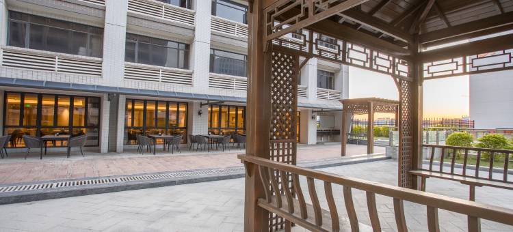 维也纳国际酒店(佛山绿岛广场绿岛湖地铁站店)图片