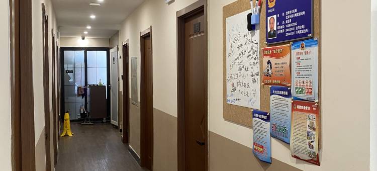 聆雪旅舍(青年大街地铁站店)图片