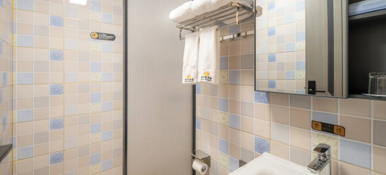 城市菠萝蜜酒店(荣成大润发影院主题店)图片