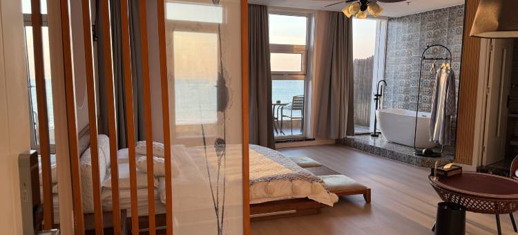 春风十里海景客栈(青岛极地海洋世界店)图片