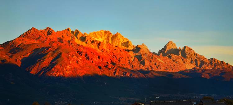 九相观山花园客栈(白沙雪山全景店)图片