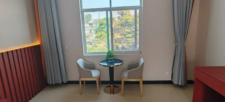 陇川豪瑞商务酒店图片