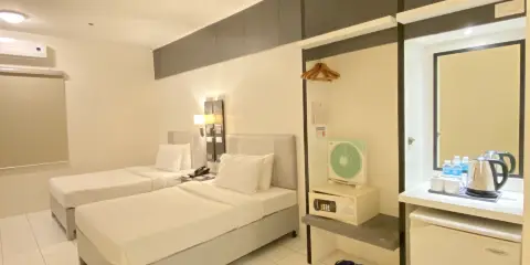 馬尼拉雄偉酒店 - 原八角大廈酒店