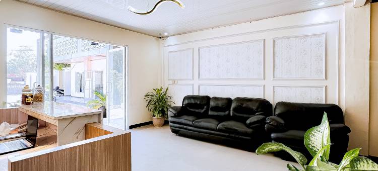 RedDoorz Plus @ GNG Hotel El Tari Airport Kupang图片