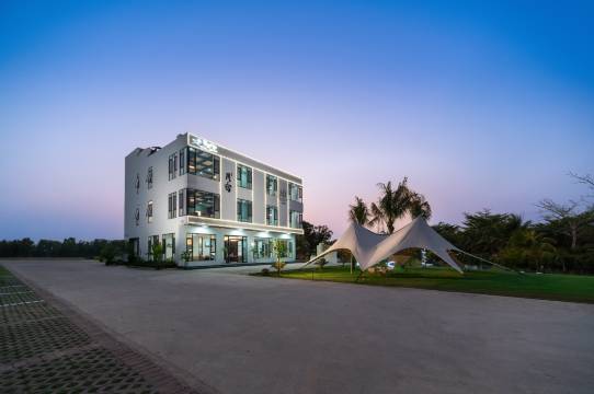 日出十分民宿(神州站店)