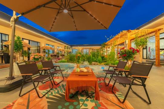 域上花开.花园度假美宿(特克斯八卦城店)