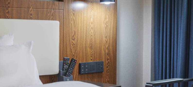 巩留H酒店(蝶湖景区店)图片