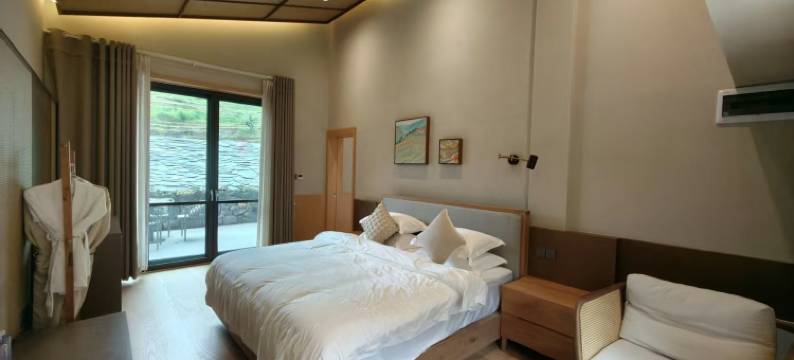 原舍胭脂温泉酒店图片