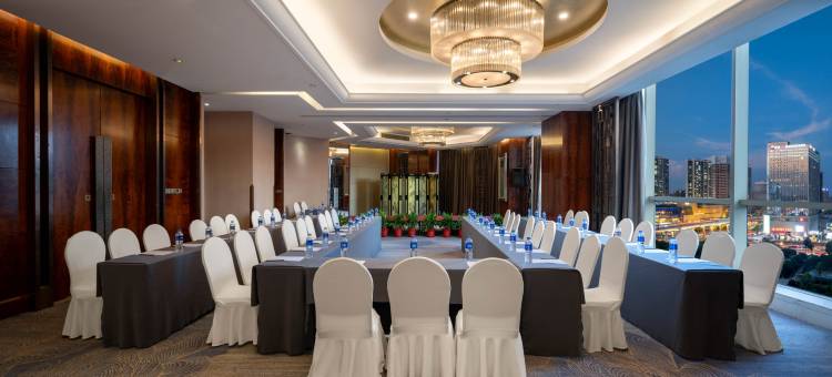 和光·ALIENSPACE外星人电竞酒店(长沙德思勤红星国际会展中心店)图片