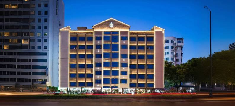 凯里雅居大酒店(大十字国贸购物中心店)图片