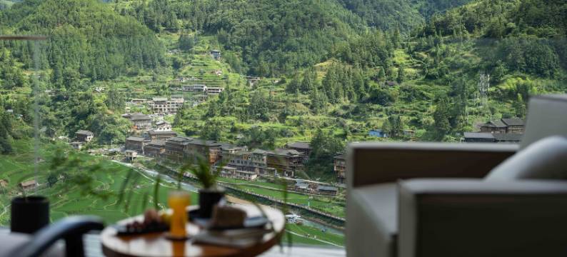 喜住觅境酒店(西江千户苗寨东引观景台店)图片