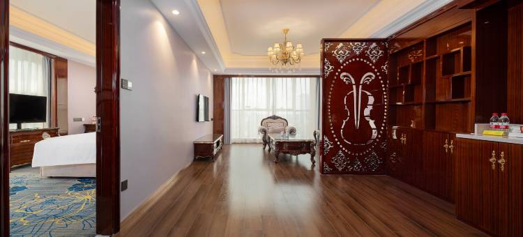 维也纳国际酒店(佛山乐从罗浮宫国际家具博览中心店)图片