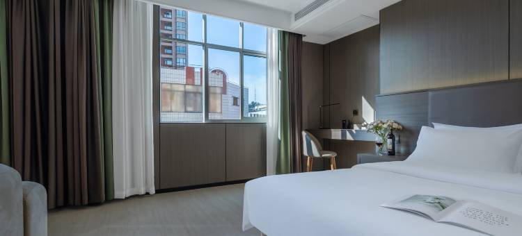 潮漫酒店(大理洱海公园高铁站店)图片