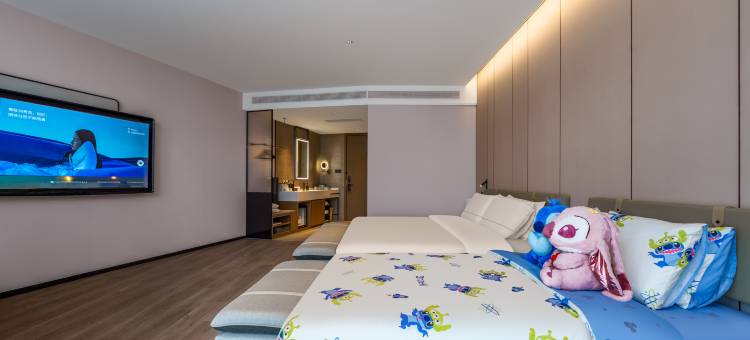 库车步行街五一南路亚朵酒店图片