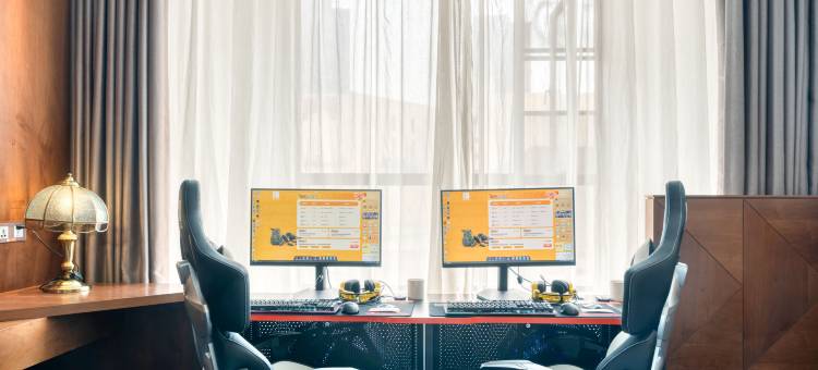 寓约电竞酒店(武汉白沙洲烽火村地铁站店)图片