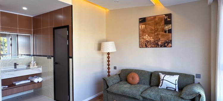 宜就龙潭泉居图片