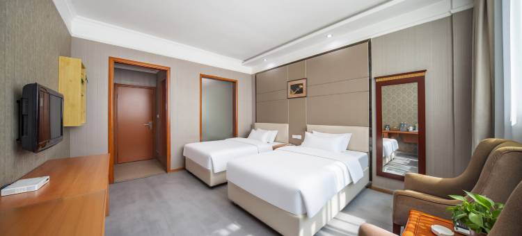 巴中家园酒店(巴中火车站巴人广场店)图片