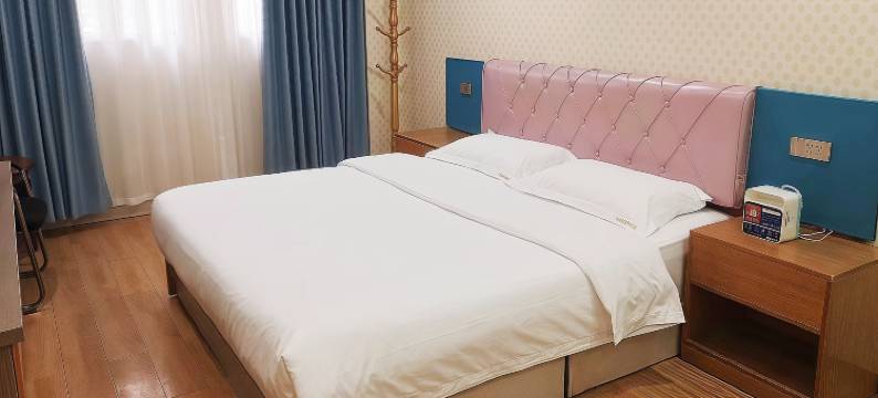 武汉美家商务宾馆(岳家嘴地铁站店)图片