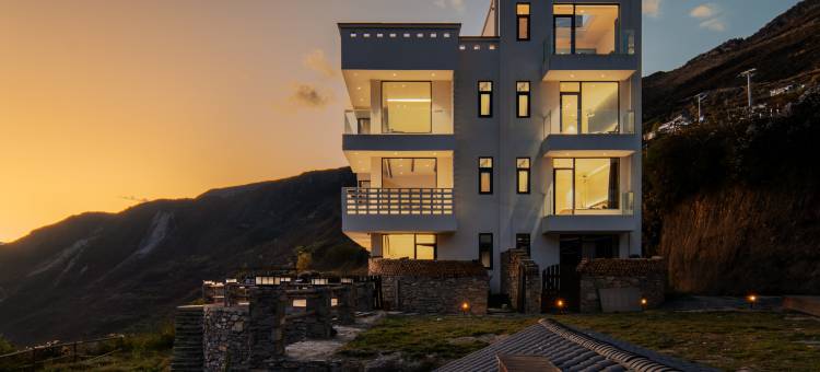 向春山·倦归丨半山隐墅(四姑娘山双桥沟景区店)图片