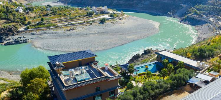 德钦札释永布·林卡山居 (金沙江S湾网红观景台店)图片