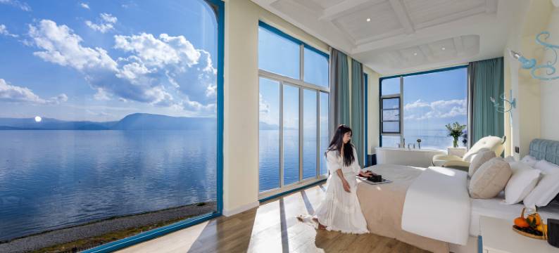 海恋|Cloud Nest·云栖蓝湾·设计师无边泳池度假民宿(洱海店)图片