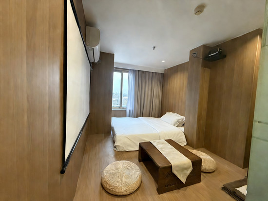 五鹿酒店(西安钟鼓楼五路口地铁站店)