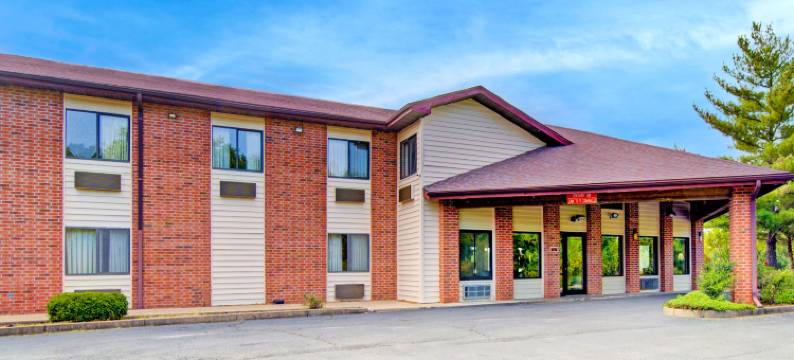 Capital O Amerihost Inn and Suites Fulton Hwy 54 MO图片