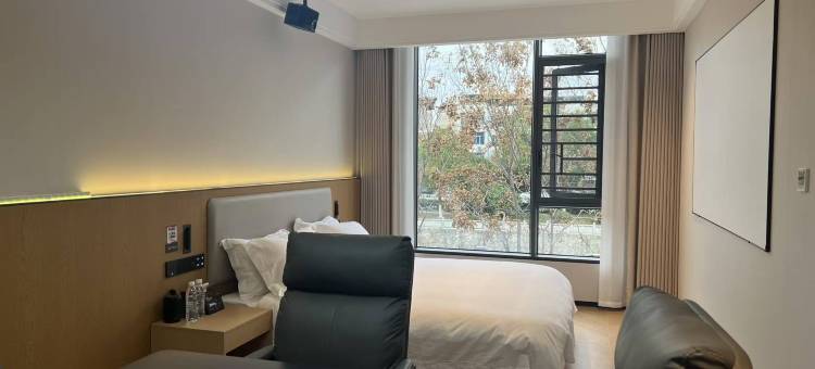 小朵酒店图片