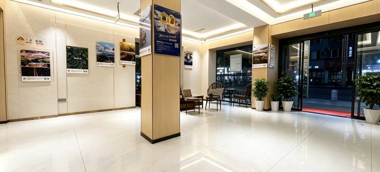 速8精选酒店(高铁峨眉山站大佛禅院旅游区店)图片