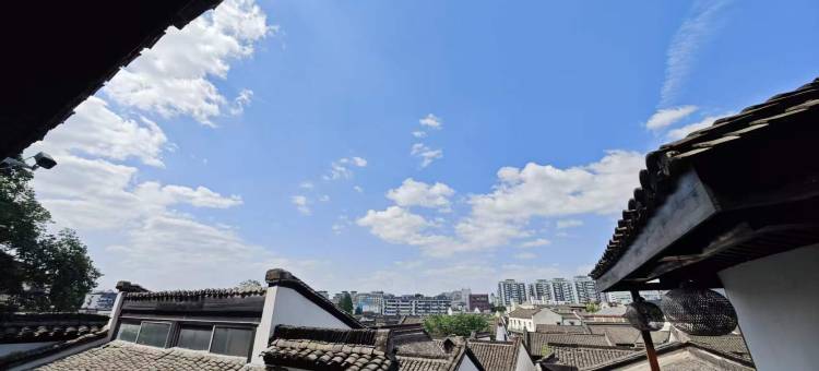 犹望梅岑民宿(西湖湖滨河坊街店)图片