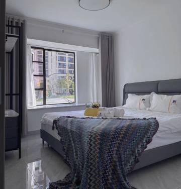 阜南华人易居民宿