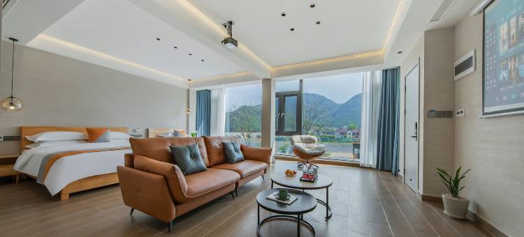 简蓝·Luxury山景亲子度假民宿(安吉云上草原熊猫部落探险乐园店)图片