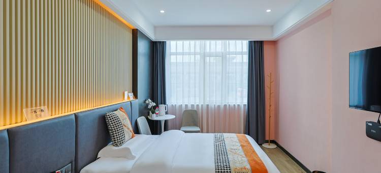 云曼酒店(鄂州高铁站店)图片