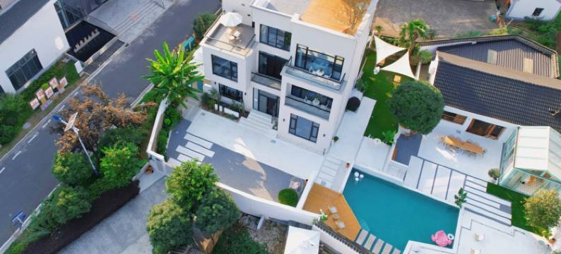 简隐·JIANYIN泳池亲子度假民宿(湖州长颈鹿庄园店)图片