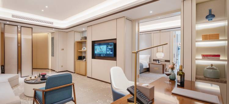 上海阳光酒店(虹桥路地铁站店)图片