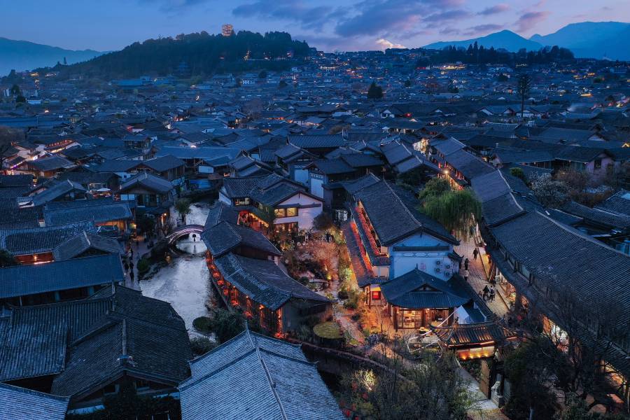 麗江古城Fog Gallery山嵐溪畔煙雨長廊全景觀景民宿(木府南門店)