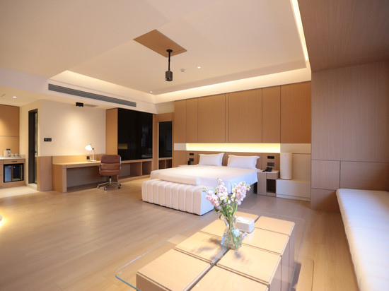 华居宾馆(阜新大商新玛特解放广场店)