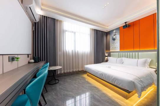 季途美宿(番禺石碁南地铁站店)