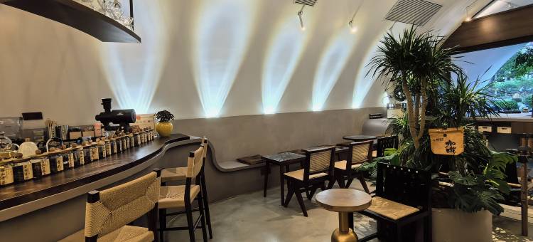 情侣南路虚度小筑客栈(海滨泳场店)图片
