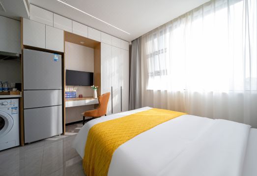 Yunjiangju Hotel  ( ShangHai Zhoupu Wanda Plaza) Hotel Overview