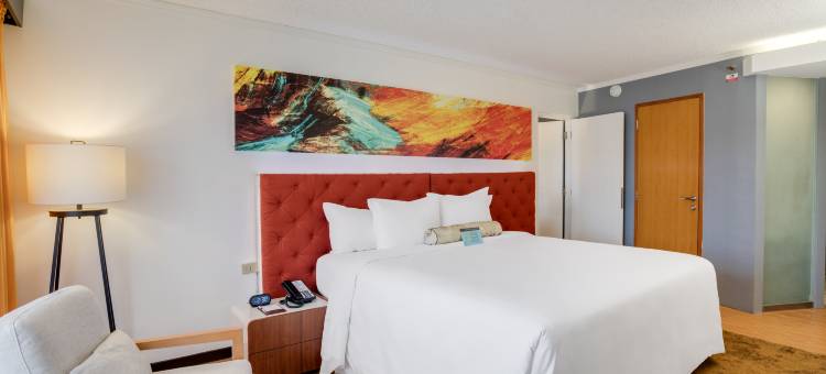 关岛广场度假村(Guam Plaza Resort)图片
