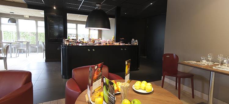 欧比耶尔克莱蒙费朗南康铂酒店(Campanile Clermont Ferrand Sud - AUBIÈRE)图片