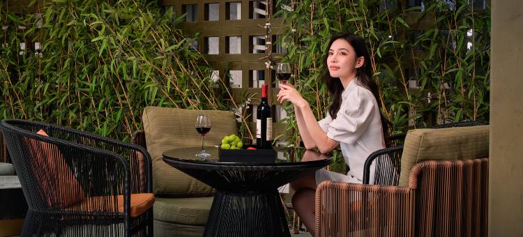亦镜空中花园酒店(万家丽广场地铁站东盈广场店)图片