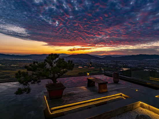 不矜云森侘半山温泉民宿